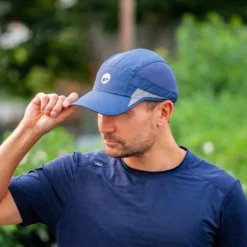 RunTechnology® Performance Hat - Blue -Sport Play Mode tr 44312 LIFESTYLE MALE SIDE
